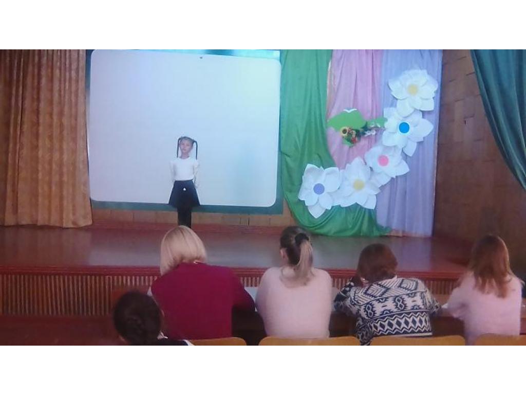Конкурс чтецов, посвященный Дню матери.