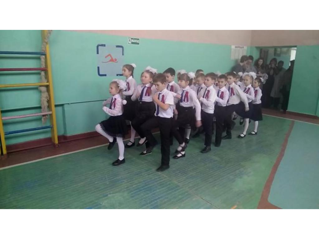 Смотр строя и песни
